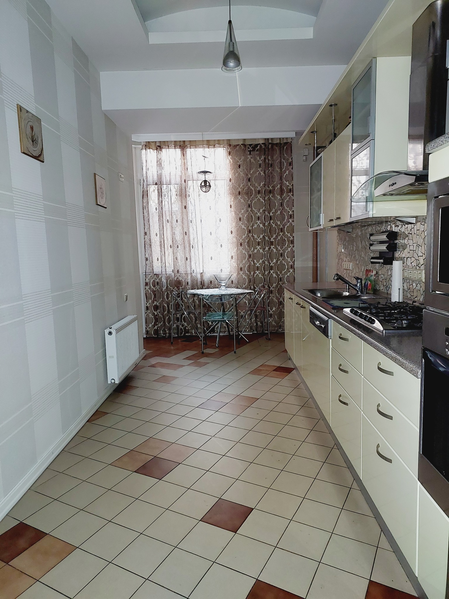 Продажа 3-комнатной квартиры 200 м², Екатерининская ул., 55