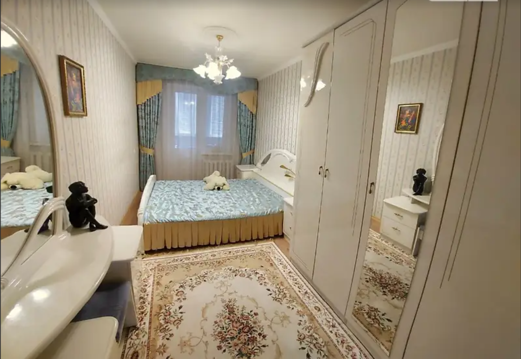 Продаж 3-кімнатної квартири 65 м², Слави бул., 8