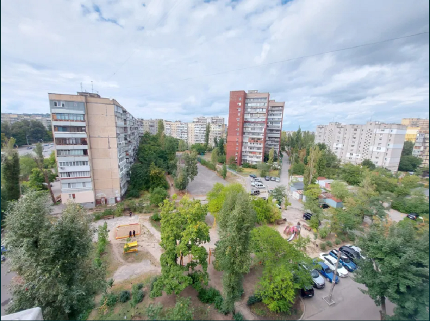 Продажа 3-комнатной квартиры 65 м², Славы бул., 8