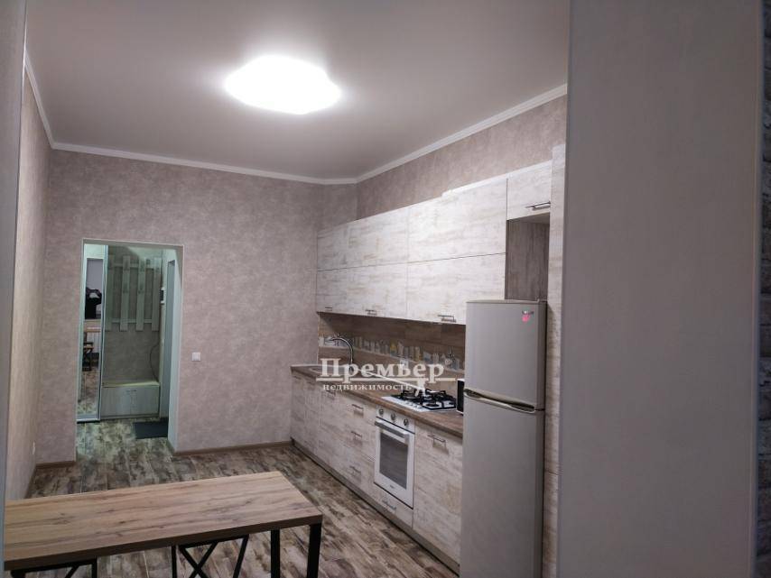 Продаж 1-кімнатної квартири 50 м², Академіка Заболотного вул.