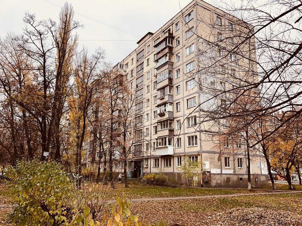 Продаж 2-кімнатної квартири 50 м², Перова бул., 48А