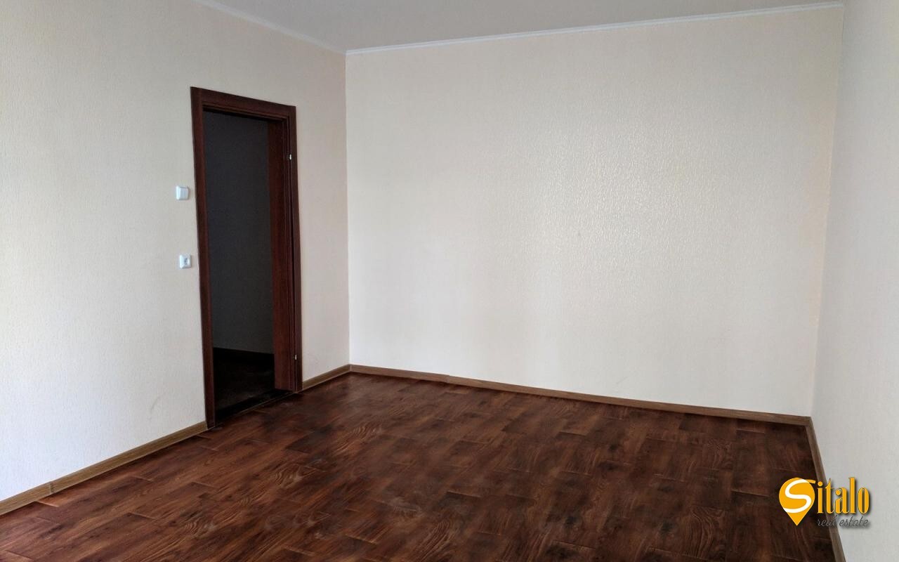 Продаж 1-кімнатної квартири 50 м², Миколи Вінграновського вул.