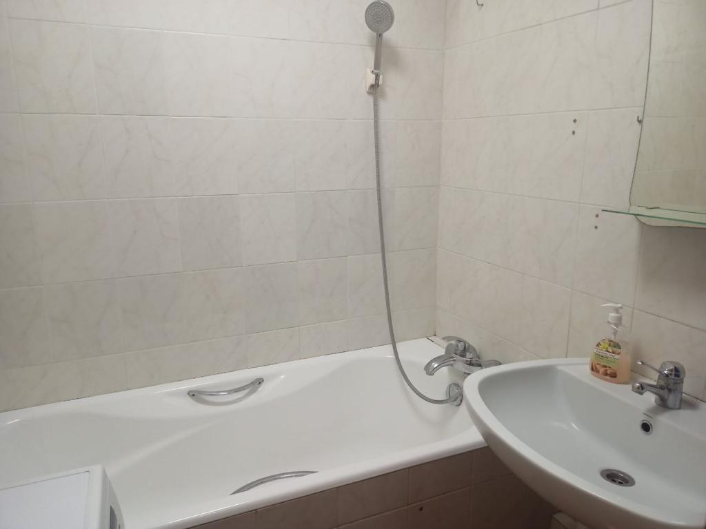 Аренда 3-комнатной квартиры 78 м², Гуданова ул., 4/10