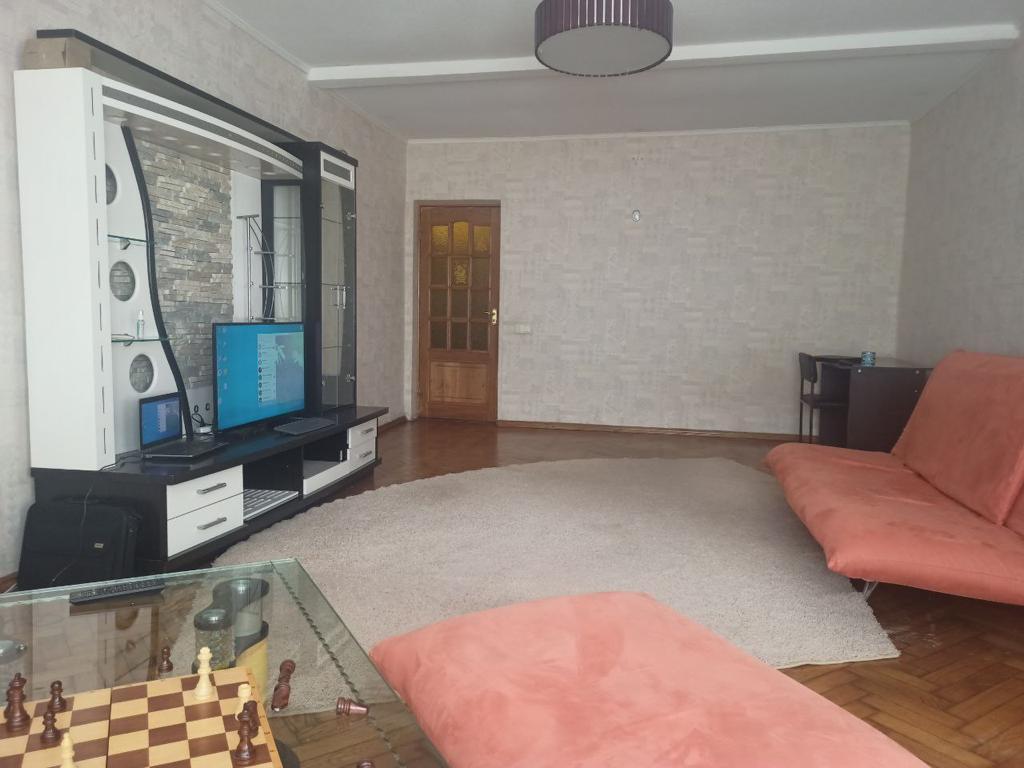 Аренда 3-комнатной квартиры 78 м², Гуданова ул., 4/10