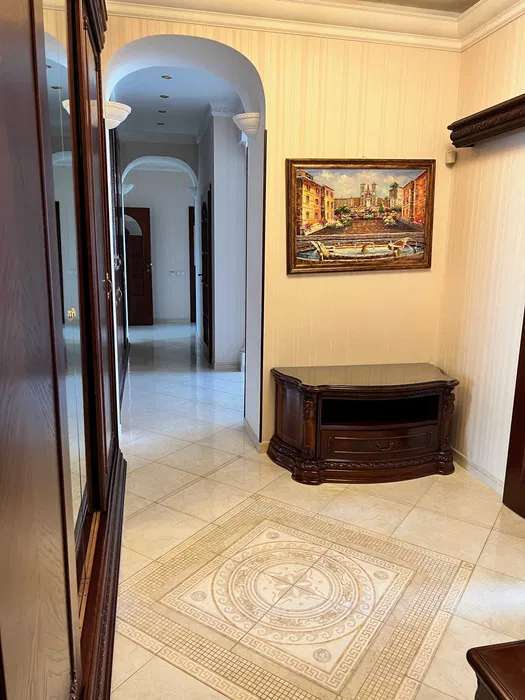 Продажа 4-комнатной квартиры 160 м², Героев Сталинграда просп., 4 К1