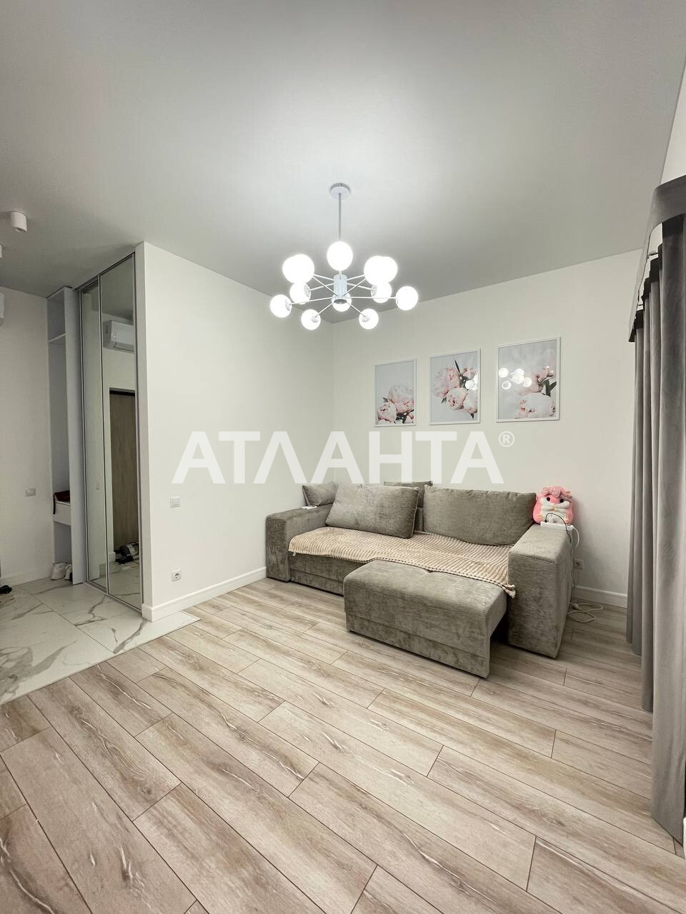 Продаж 1-кімнатної квартири 40 м², Новаторов вул.