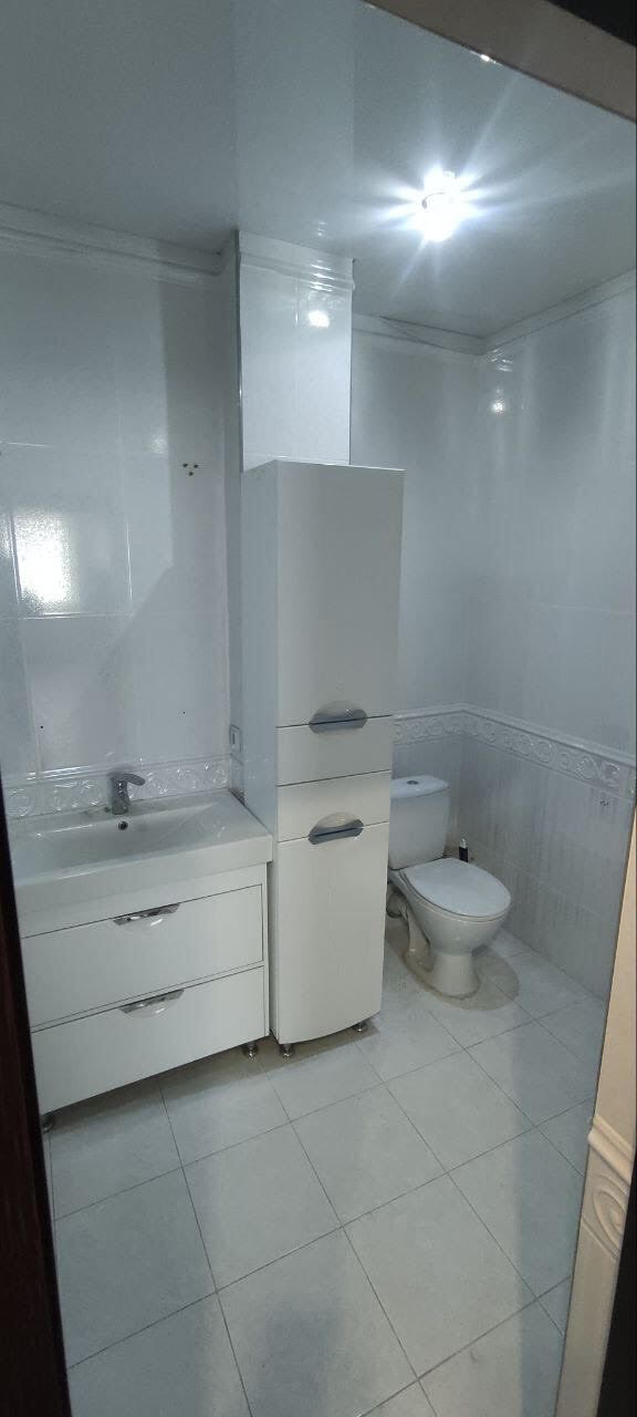 Продажа 3-комнатной квартиры 72 м², Петровского пл., 1