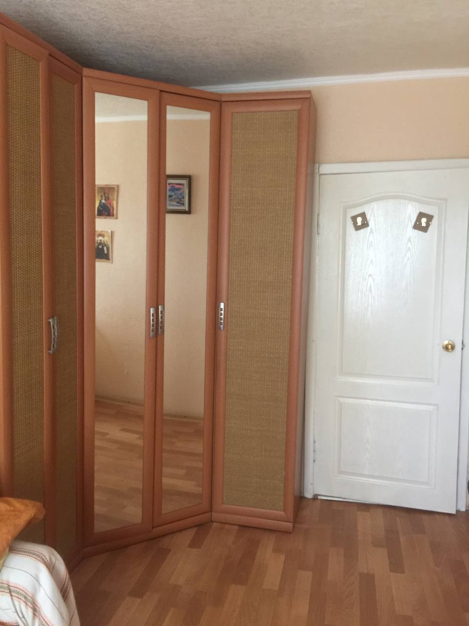 Продажа 3-комнатной квартиры 57 м², Артема ул., 275