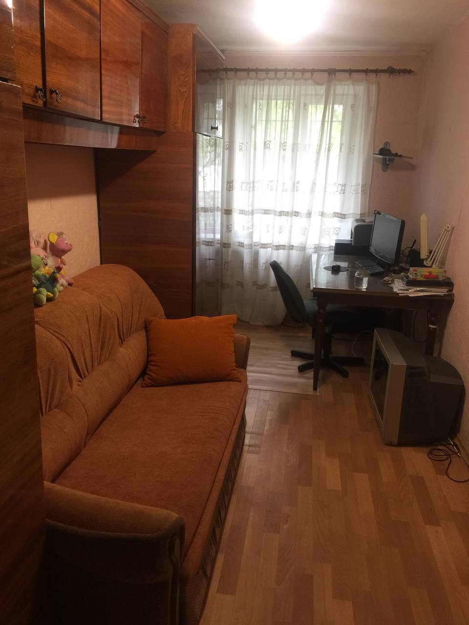 Продажа 3-комнатной квартиры 57 м², Артема ул., 275