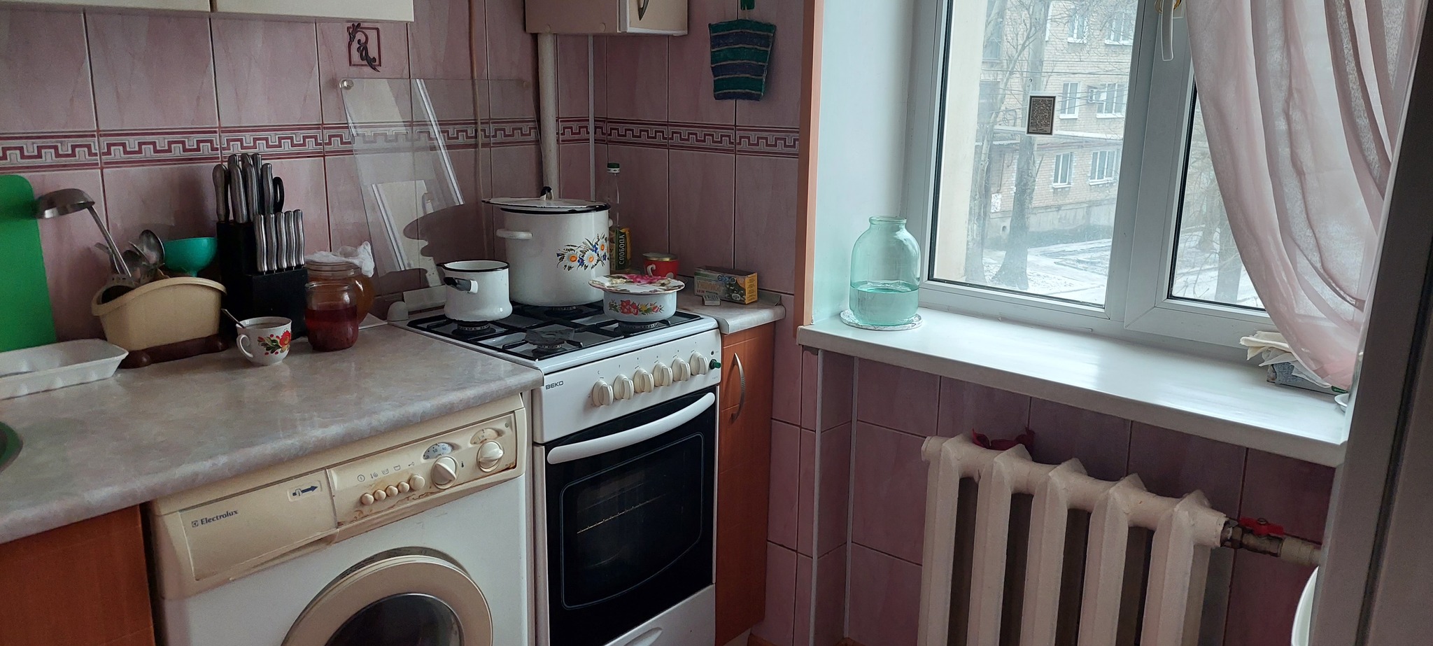 Продажа 3-комнатной квартиры 57 м², Артема ул., 275