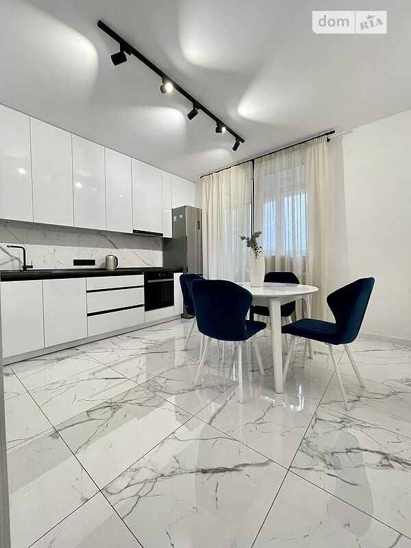 Продажа 2-комнатной квартиры 82 м², Елены Пчилки ул., 2А