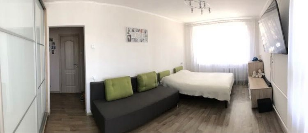 Продаж 1-кімнатної квартири 37 м², Набережна Перемоги вул.