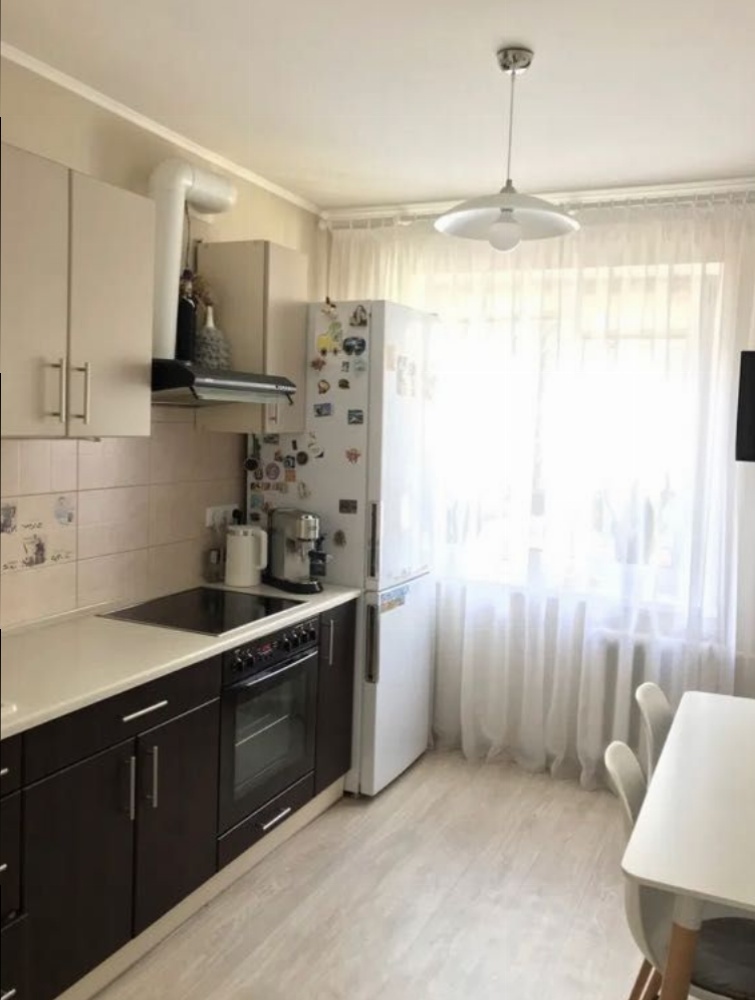 Продаж 1-кімнатної квартири 37 м², Набережна Перемоги вул.