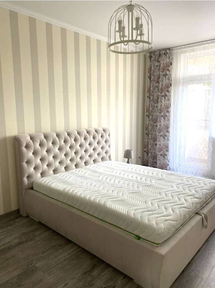 Продаж 2-кімнатної квартири 78 м², Люстдорфская дор.