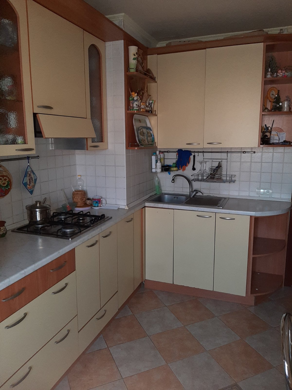 Продажа 3-комнатной квартиры 63 м², Героев просп., 33