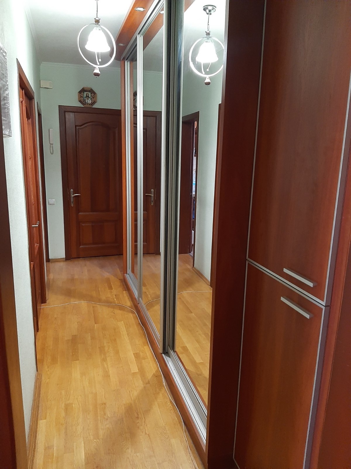 Продажа 3-комнатной квартиры 63 м², Героев просп., 33