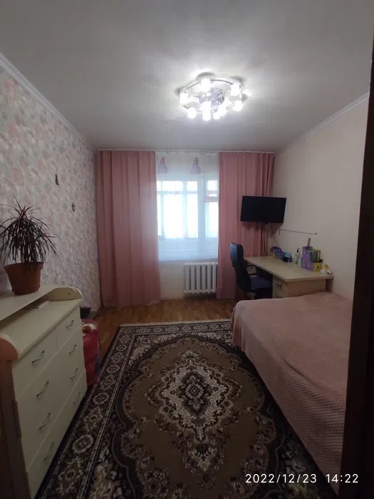 Продаж 2-кімнатної квартири 54 м², Європейська (Жовтнева) вул.