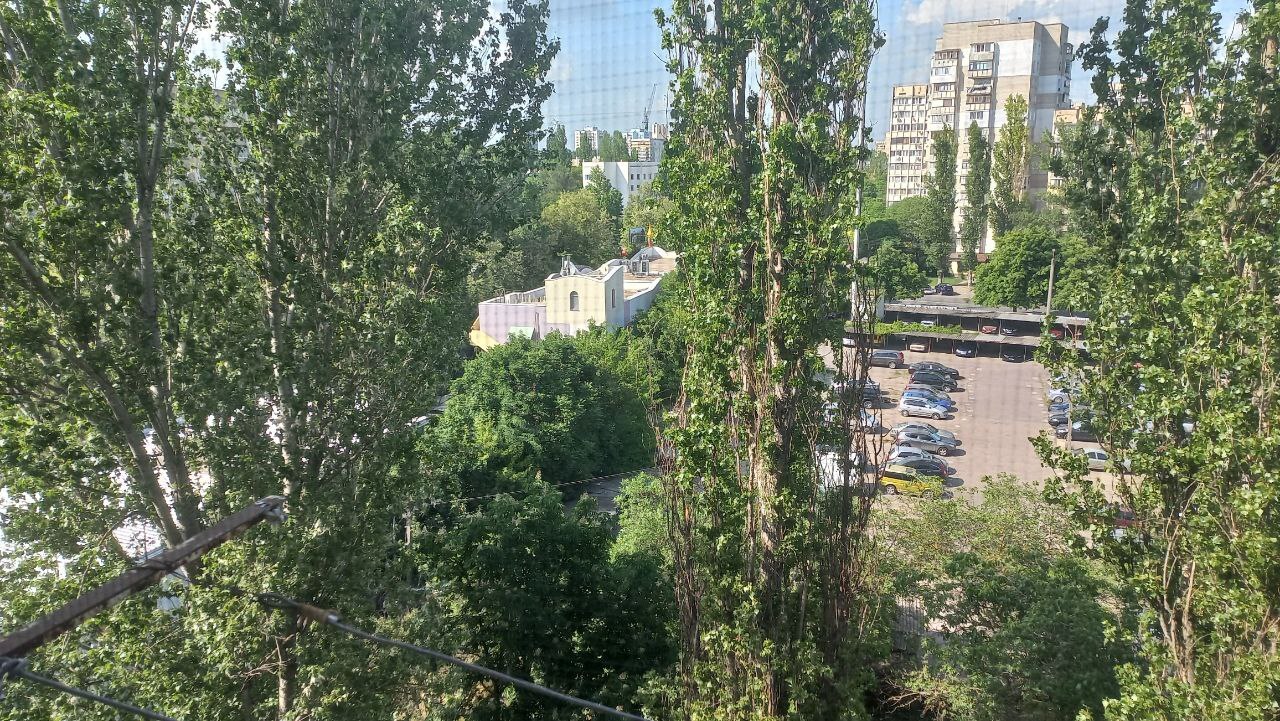 Продаж 3-кімнатної квартири 64 м², Добровольского просп., 75