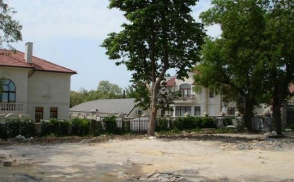 Продажа участка под индивидуальное жилое строительство 18 соток, Бернардацци ул.