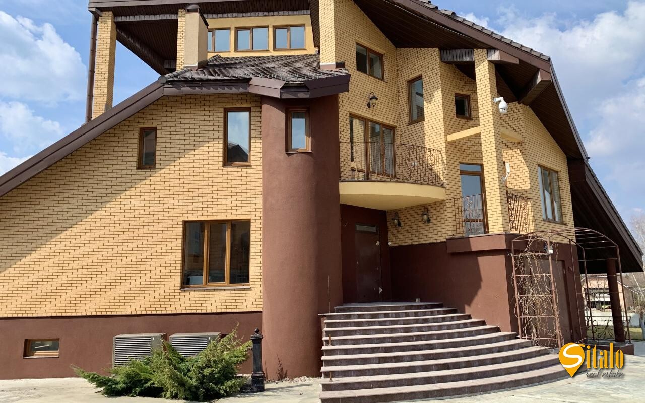 Продажа дома 500 м², 4-я Луговая ул.