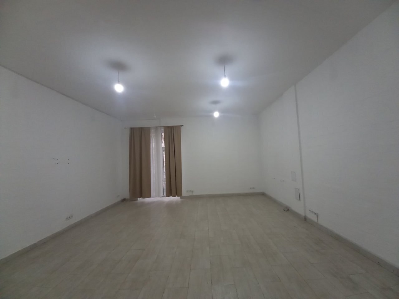 Аренда коммерции 97 м², Крутогорный спуск, 2