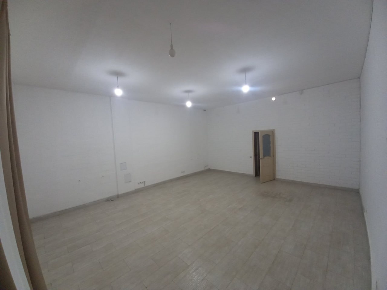 Аренда коммерции 97 м², Крутогорный спуск, 2