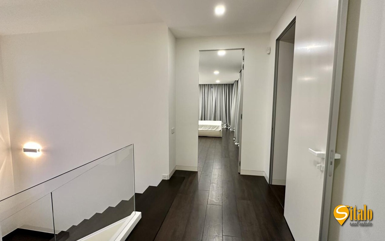 Продажа дома 240 м², 1-я Озерная ул.