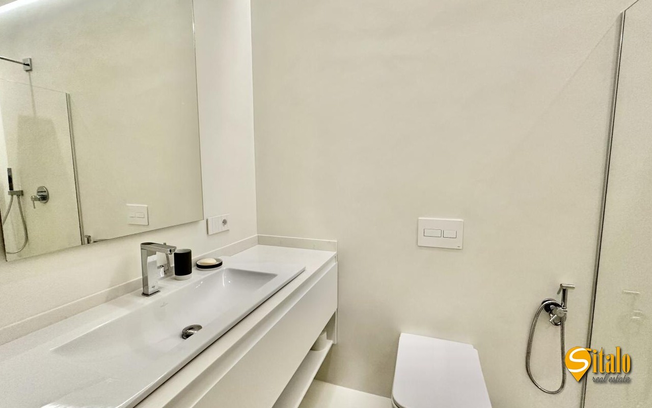 Продажа дома 240 м², 1-я Озерная ул.