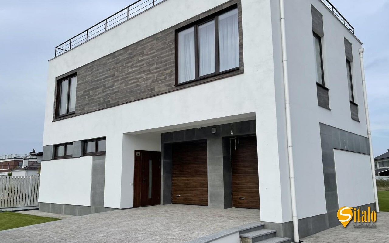 Продажа дома 240 м², 1-я Озерная ул.