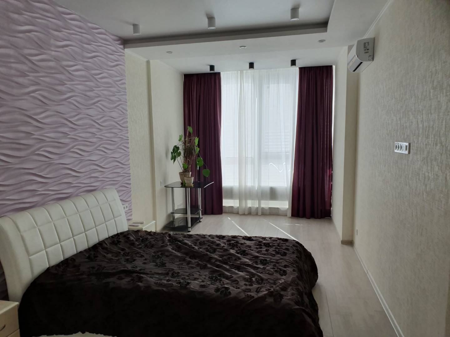 Продажа 1-комнатной квартиры 52 м², Академика Королева ул.