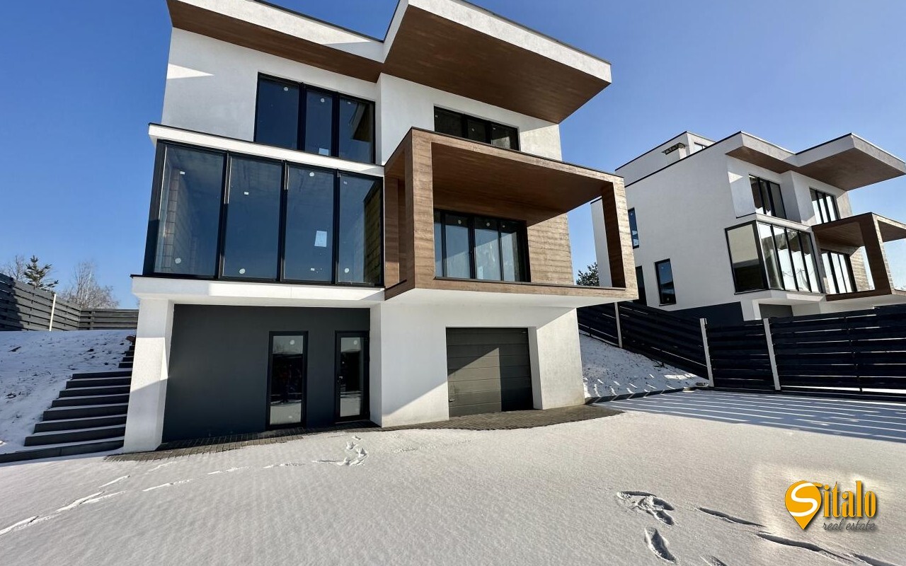 Продаж будинку 250 м²