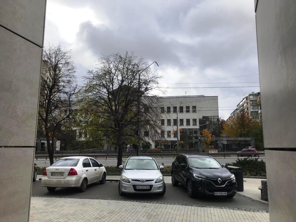 Оренда торговельного приміщення 530 м², Перемоги просп., 42