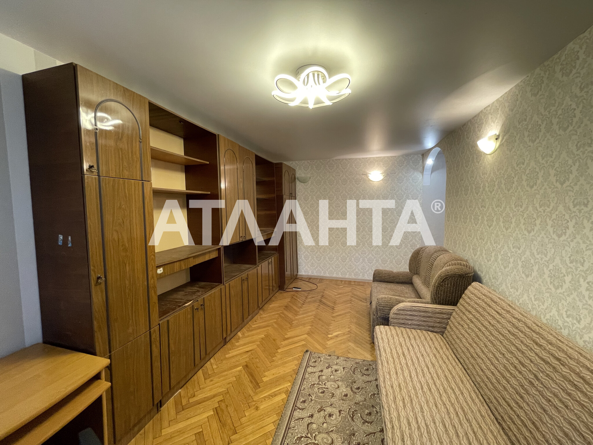 Продаж 2-кімнатної квартири 45 м², Академіка Філатова вул., 27