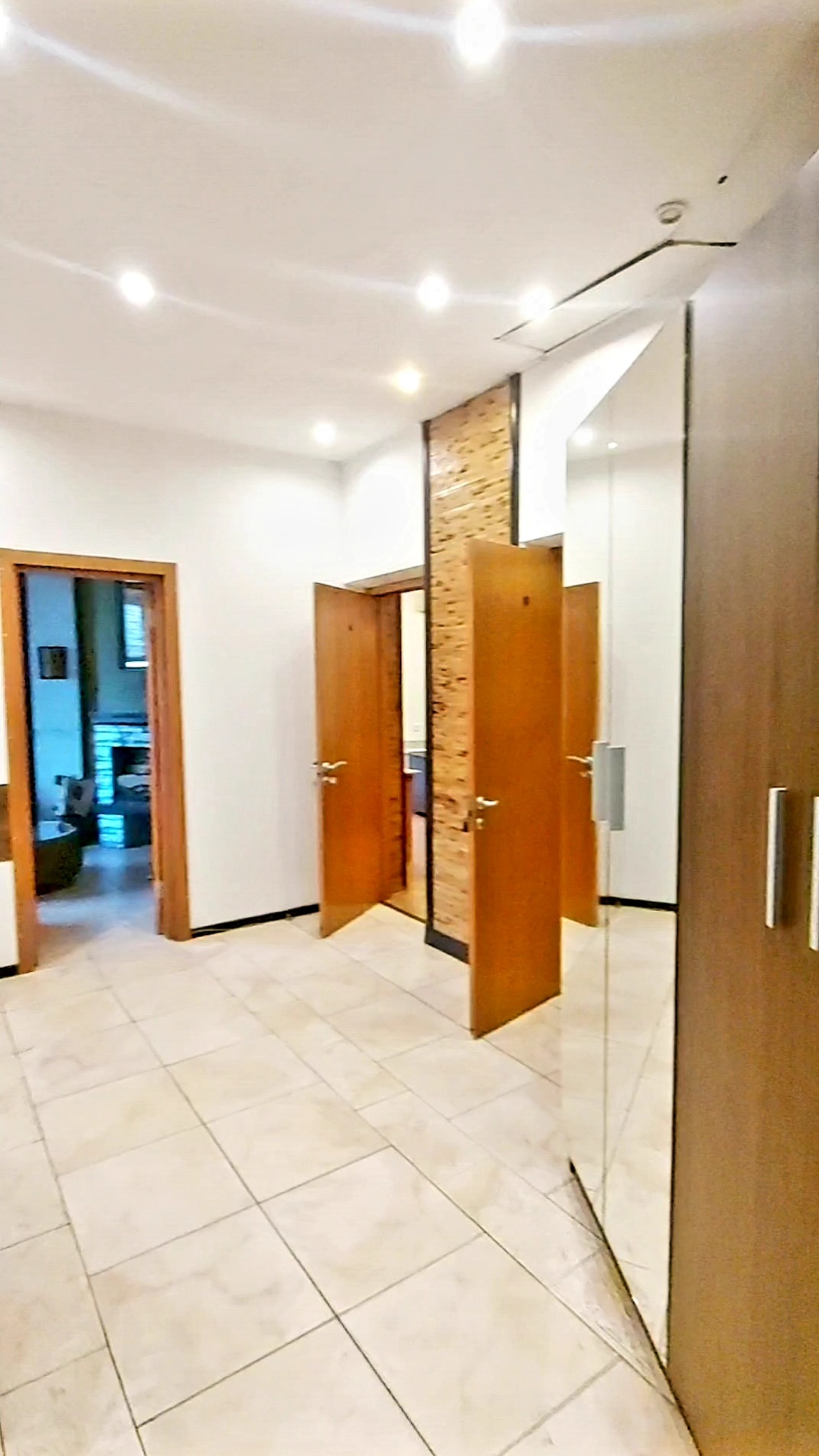 Аренда 5-комнатной квартиры 247 м², Мечникова ул., 10/2