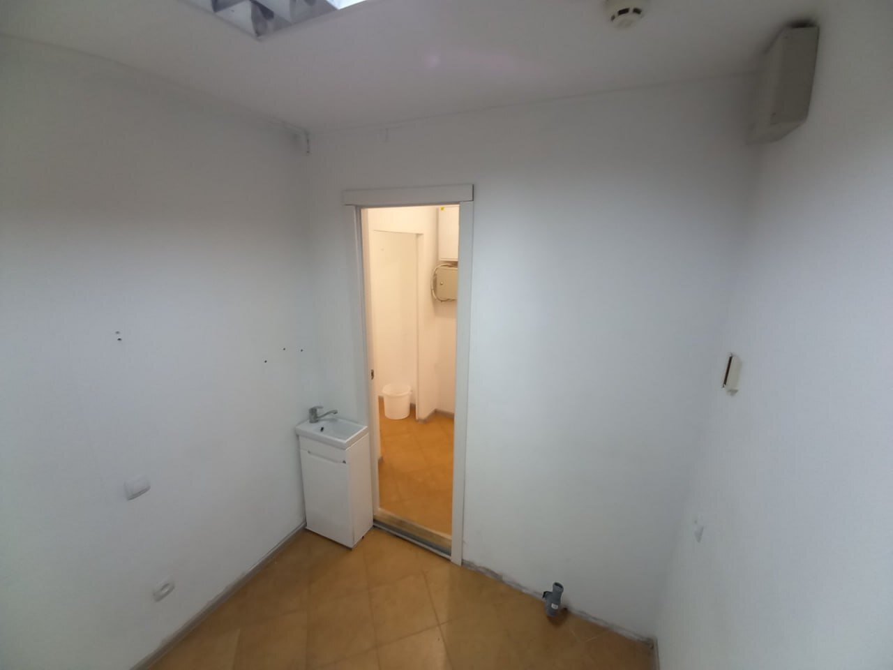 Аренда коммерции 40 м², Александра Поля просп., 72