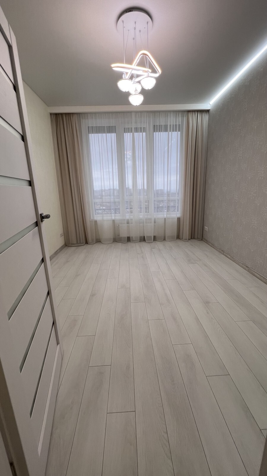 Продаж 2-кімнатної квартири 68 м², Толбухина вул., 135/3