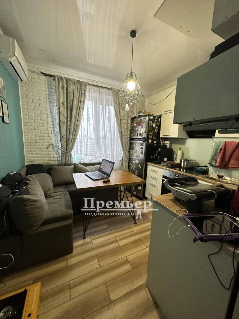 Продаж 2-кімнатної квартири 51 м², Добровольского просп.