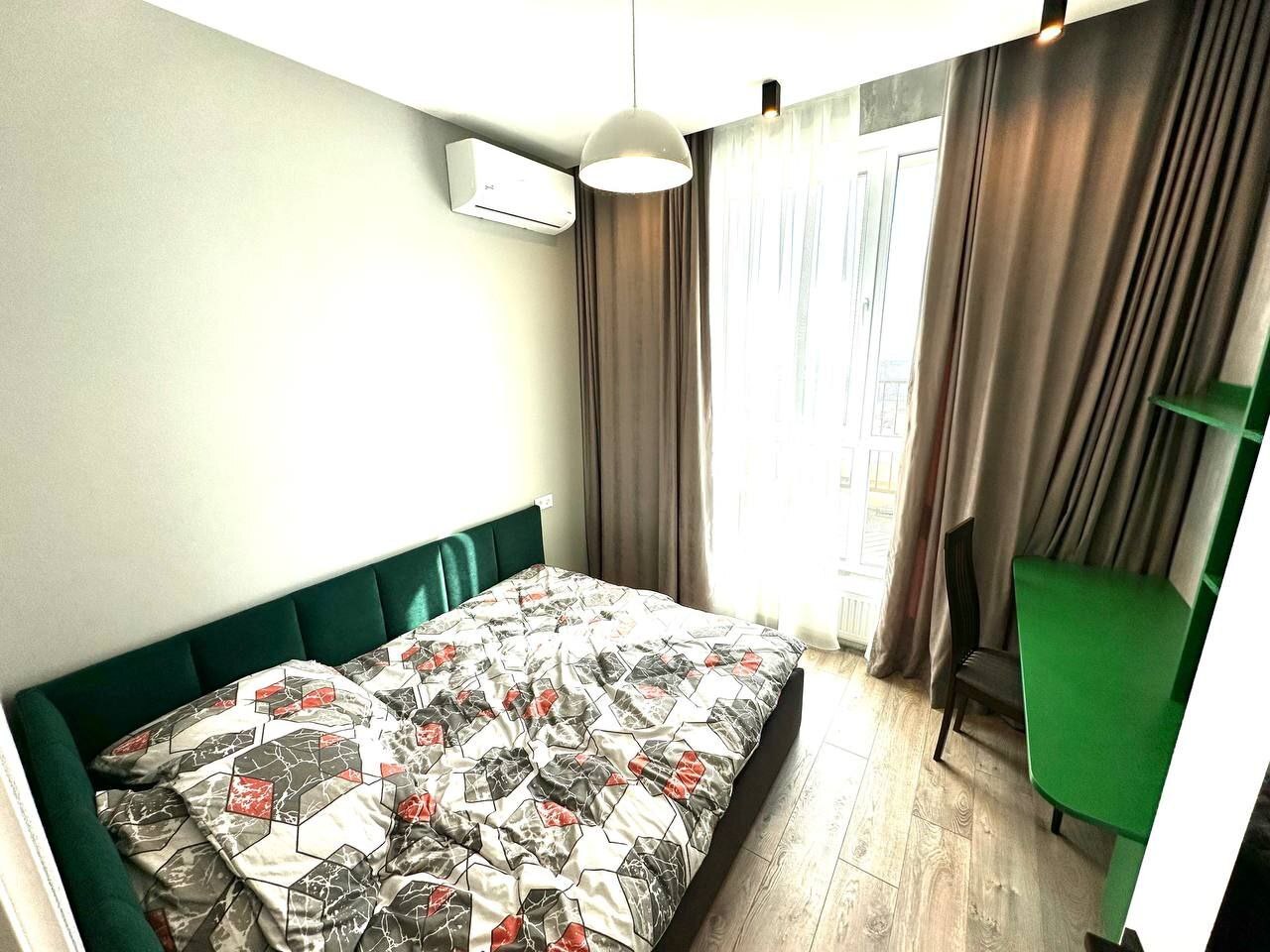 Аренда 3-комнатной квартиры 70 м², Звездный бул.