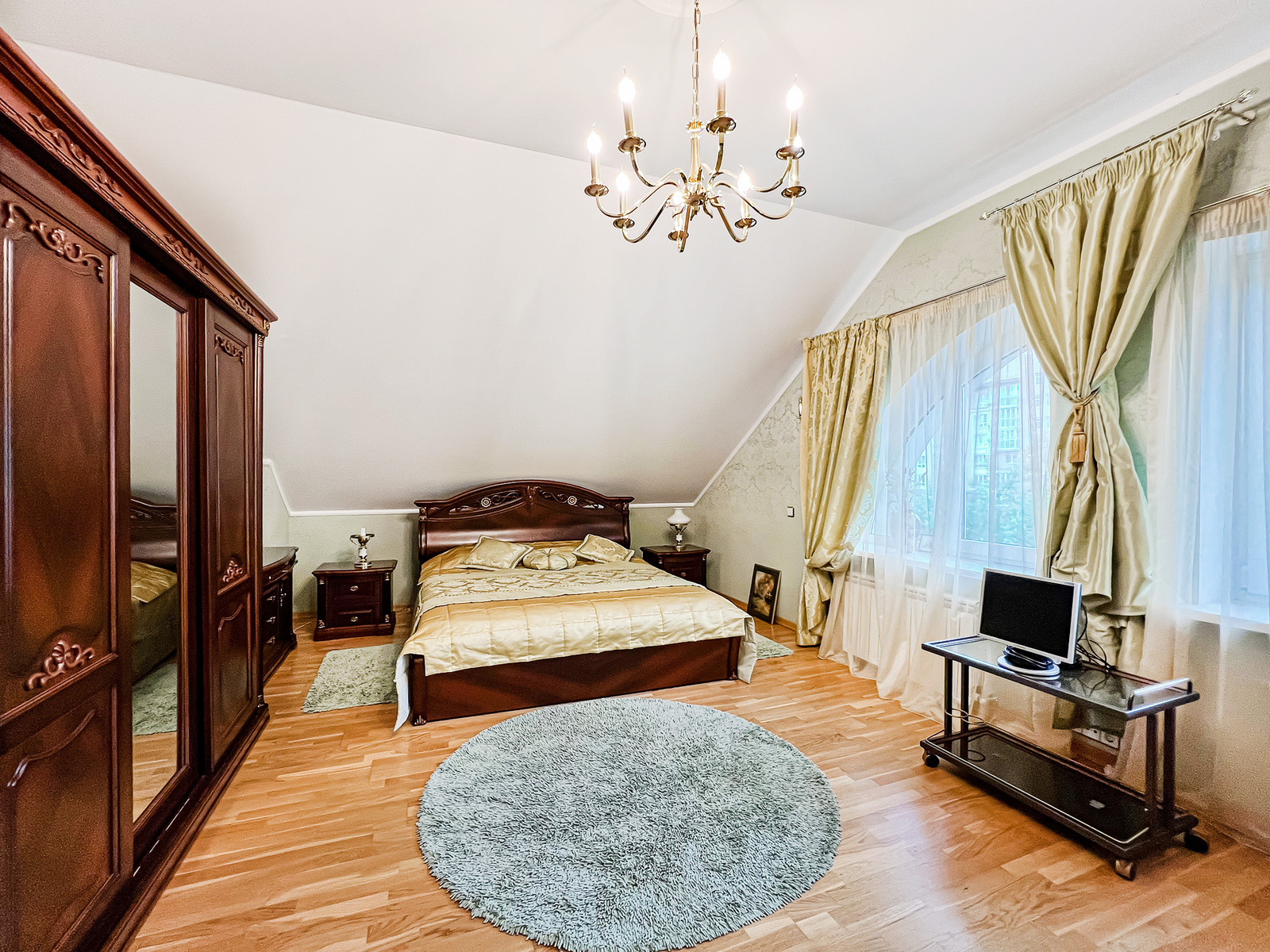 Оренда будинку 1380 м², Метрологічна вул.