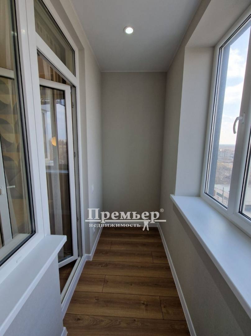 Продаж 1-кімнатної квартири 41 м², Варненська вул.