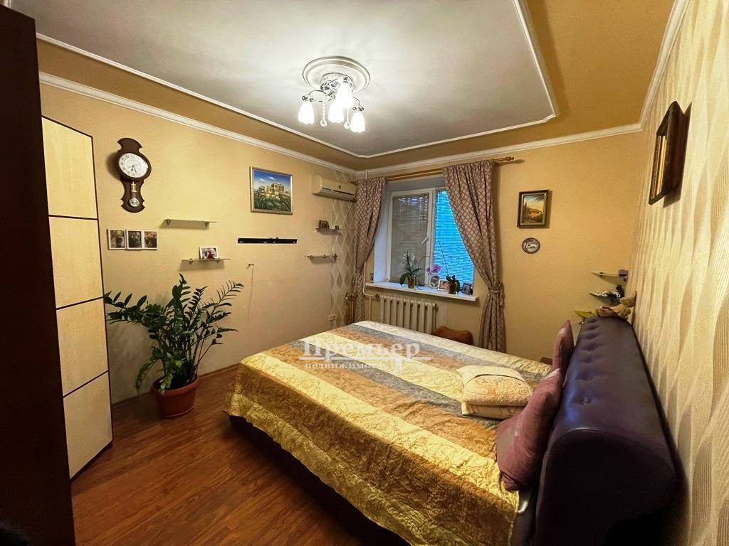 Продаж 2-кімнатної квартири 64 м², Левитана вул.