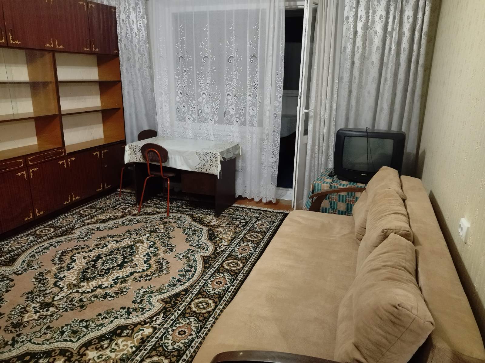 Оренда 1-кімнатної квартири 35 м², Генерала Бочарова вул., днепропетровская ул., 6/16