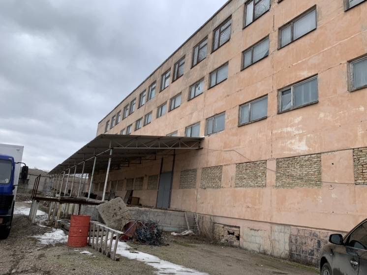 Продаж івент-майданчику 7000 м², Районна вул.