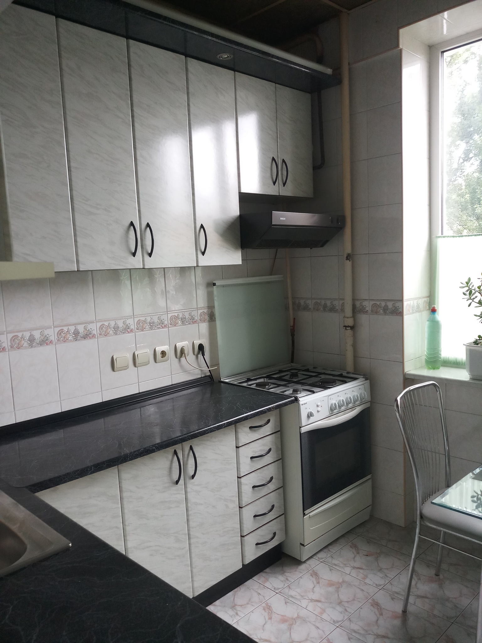 Оренда 3-кімнатної квартири 80 м², Василя Жуковського пров., 3 К1