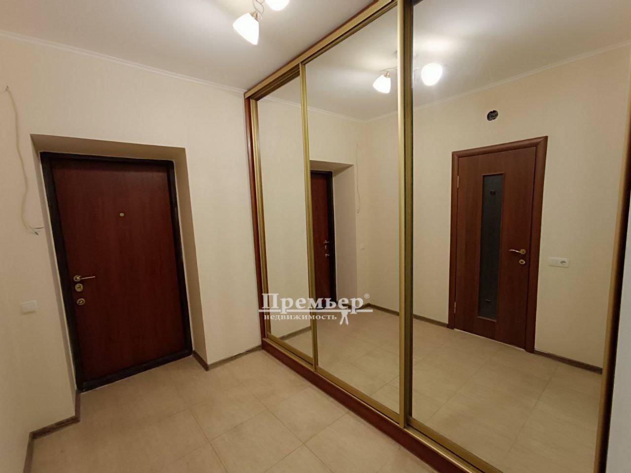 Продаж 2-кімнатної квартири 70 м², Парусна вул.