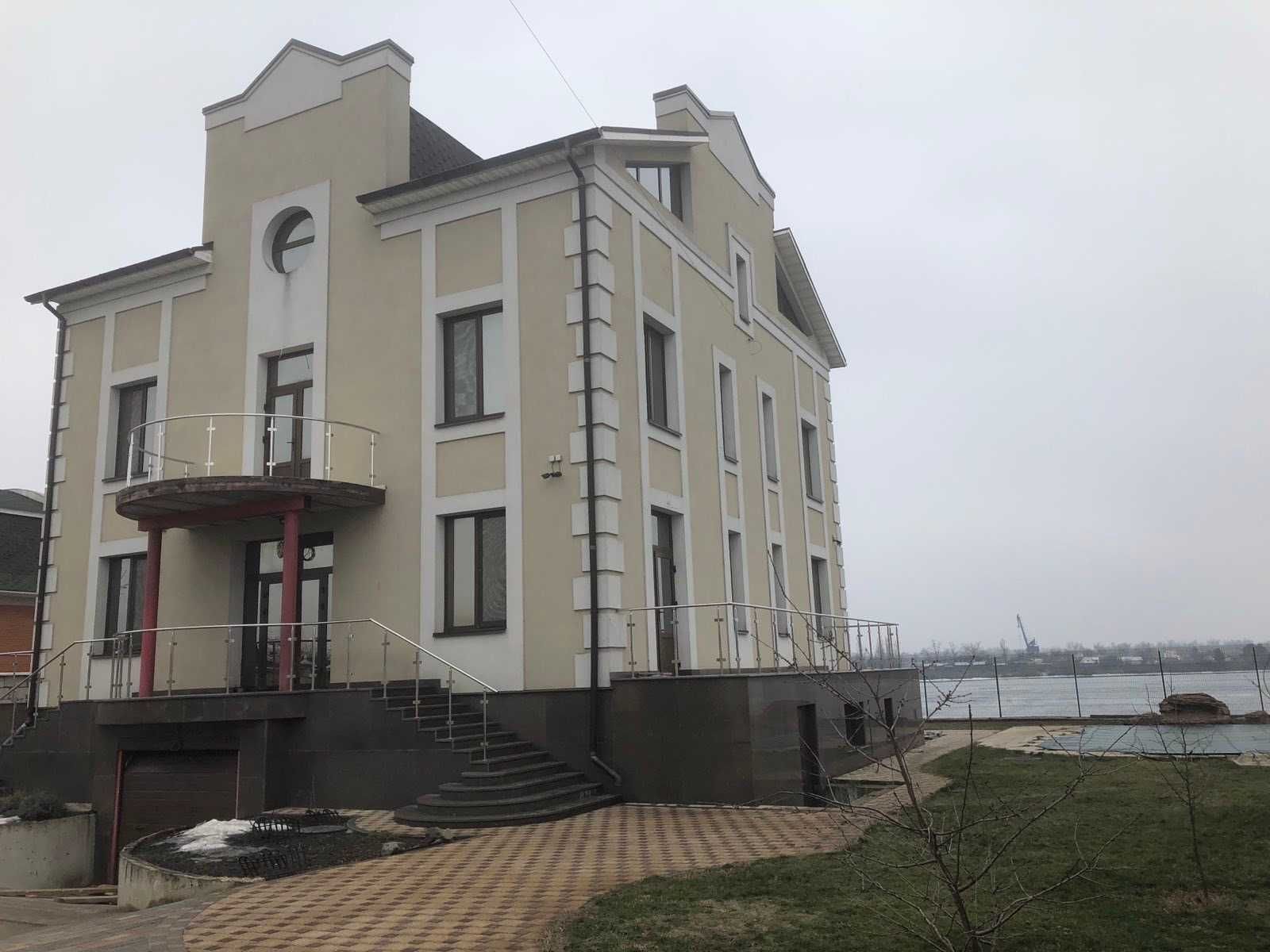 Оренда будинку 680 м², Алімпія Галіка (Малоземельна) вул.