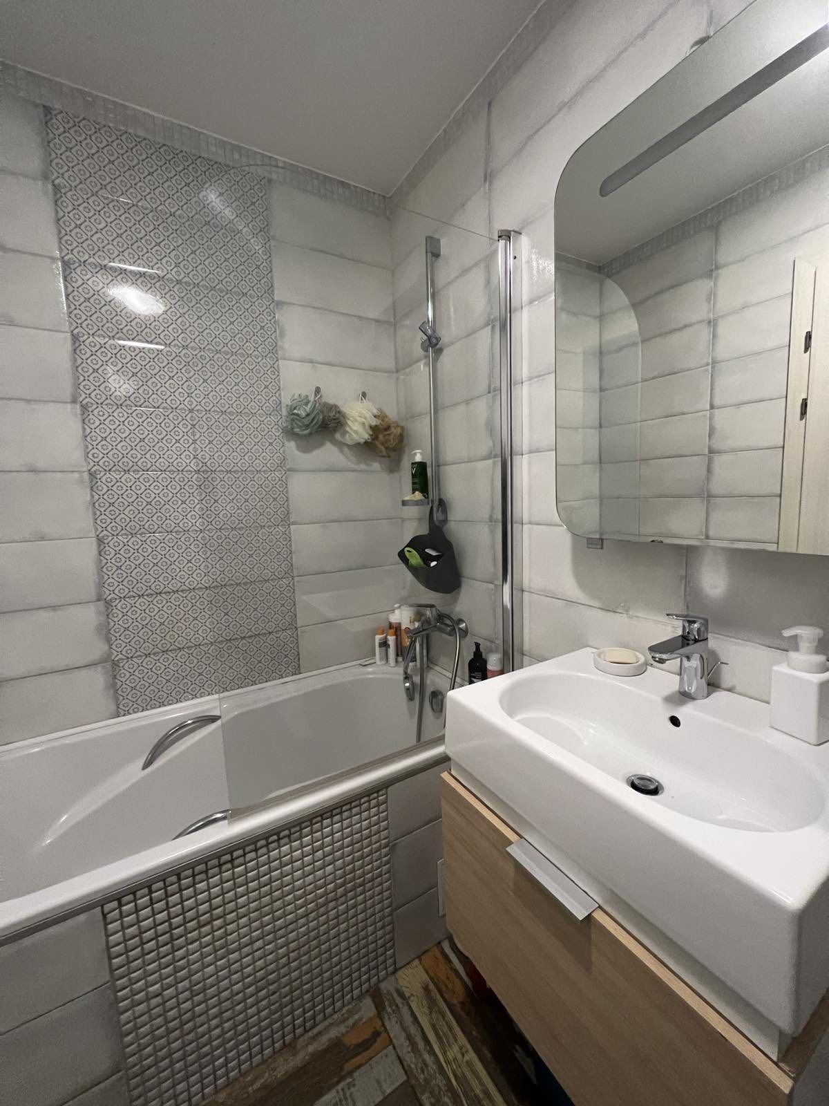 Продажа 3-комнатной квартиры 63 м², Крымская ул., 62