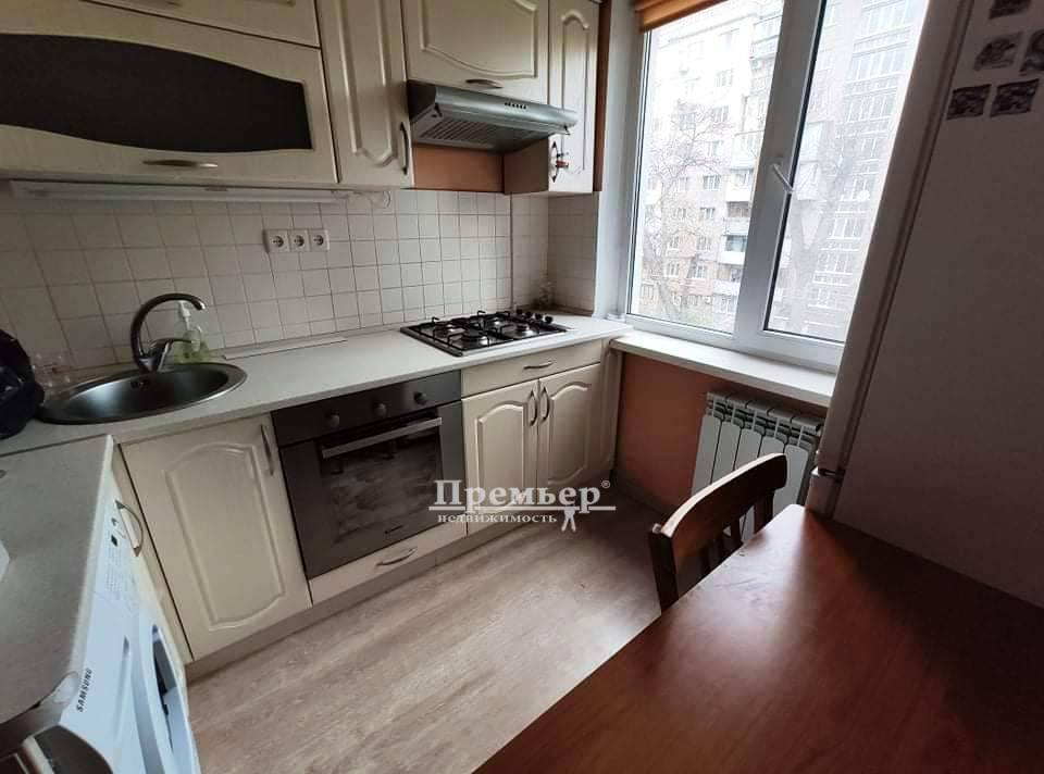 Продажа 3-комнатной квартиры 48 м², Героев Крут ул.