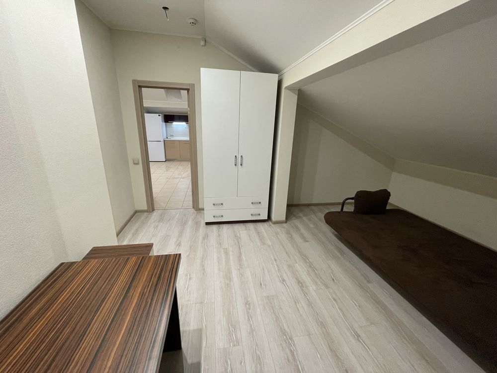 Аренда 3-комнатной квартиры 120 м², Академика Вильямса ул.