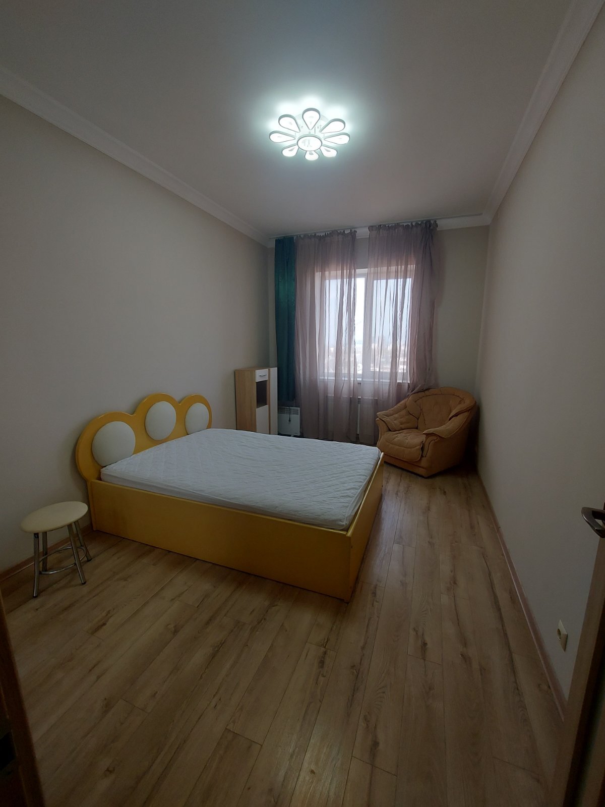 Аренда 1-комнатной квартиры 45 м², Небесной сотни просп., 3А К6